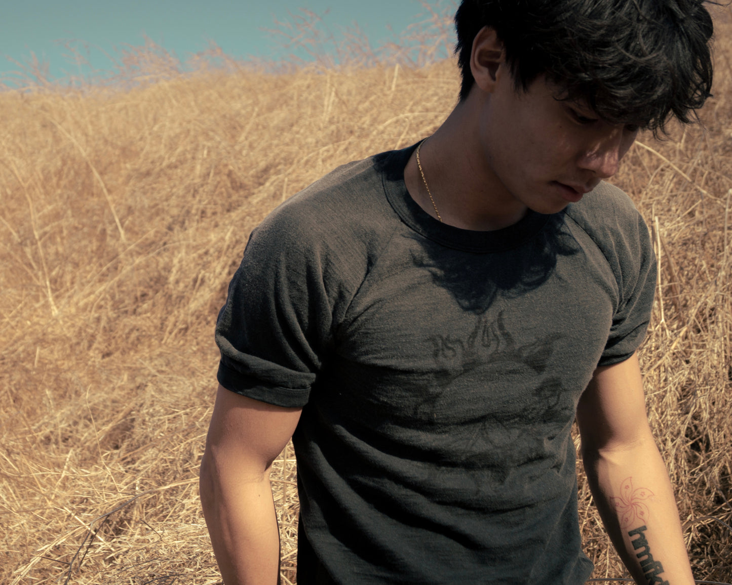 Defect Soleil Raglan Ringer